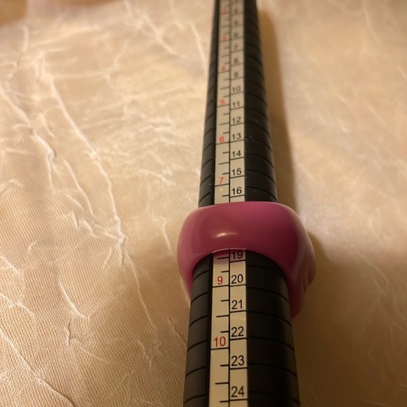 Costume ring bundle-1 is adjustable with brown cluster & acrylic pin sz 8-1/2 - Picture 5 of 15